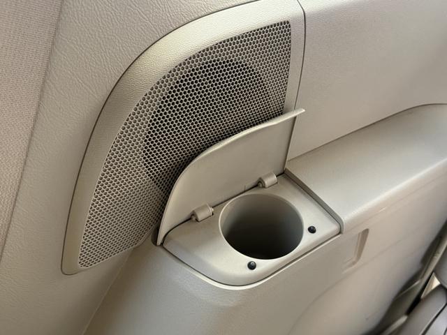 アイシス プラタナリミテッド　プラタナリミテッド　両側電動スライドドア　純正ナビ　バックカメラ　純正１６インチアルミホイール　三列シート　オートヘッドライト　スマートドアロック　オートエアコン　タイミングチェーン（63枚目）