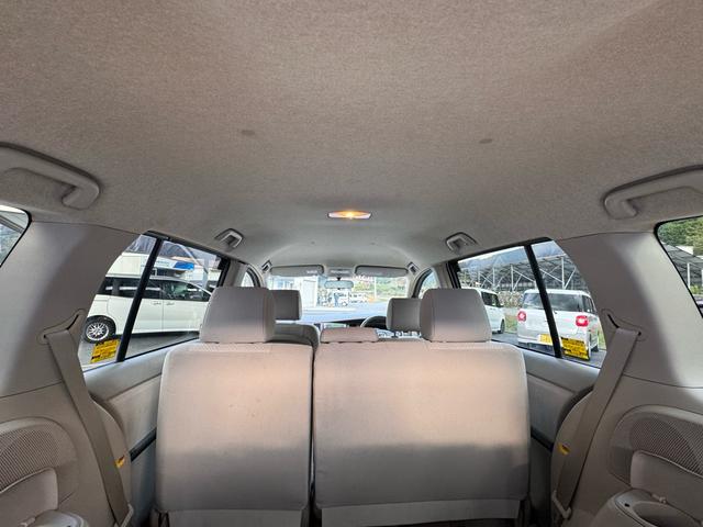 アイシス プラタナリミテッド　プラタナリミテッド　両側電動スライドドア　純正ナビ　バックカメラ　純正１６インチアルミホイール　三列シート　オートヘッドライト　スマートドアロック　オートエアコン　タイミングチェーン（64枚目）