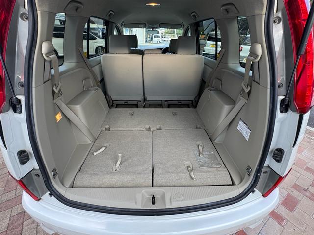 アイシス プラタナリミテッド　プラタナリミテッド　両側電動スライドドア　純正ナビ　バックカメラ　純正１６インチアルミホイール　三列シート　オートヘッドライト　スマートドアロック　オートエアコン　タイミングチェーン（67枚目）