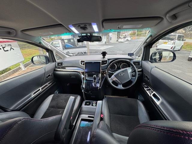 ヴェルファイア ２．４Ｚ　ゴールデンアイズＩＩ　２．４Ｚ　ゴールデンアイズＩＩ　フロントスポイラー　後席モニター　バックカメラ　両側電動スライドドア　ドライブレコーダー　クルーズコントロール　ハーフレザーシート　ＥＴＣ　クリアランスソナー（13枚目）