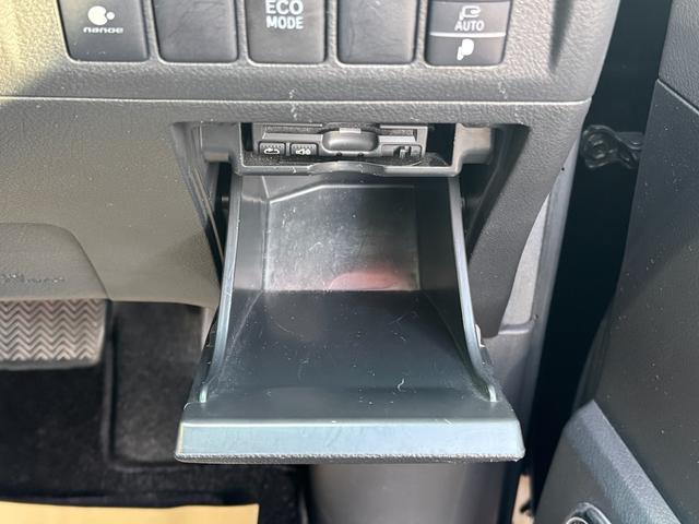 ヴェルファイア ２．４Ｚ　ゴールデンアイズＩＩ　２．４Ｚ　ゴールデンアイズＩＩ　フロントスポイラー　後席モニター　バックカメラ　両側電動スライドドア　ドライブレコーダー　クルーズコントロール　ハーフレザーシート　ＥＴＣ　クリアランスソナー（25枚目）