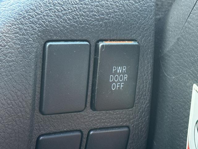 ヴェルファイア ２．４Ｚ　ゴールデンアイズＩＩ　２．４Ｚ　ゴールデンアイズＩＩ　フロントスポイラー　後席モニター　バックカメラ　両側電動スライドドア　ドライブレコーダー　クルーズコントロール　ハーフレザーシート　ＥＴＣ　クリアランスソナー（26枚目）