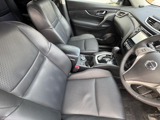 エクストレイル ２０ＸブラクエクストリーマＸエマージェンシブレーキＰ　２０ＸブラクエクストリーマＸエマージェンシブレーキＰ　４ＷＤ　前後ドライブレコーダー　アラウンドビューカメラ　純正フルセグナビ　車線逸脱警報　コーナーセンサー　クルーズコントロール　ＥＴＣ（10枚目）