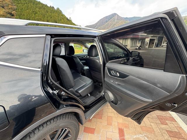 エクストレイル ２０ＸブラクエクストリーマＸエマージェンシブレーキＰ　２０ＸブラクエクストリーマＸエマージェンシブレーキＰ　４ＷＤ　前後ドライブレコーダー　アラウンドビューカメラ　純正フルセグナビ　車線逸脱警報　コーナーセンサー　クルーズコントロール　ＥＴＣ（62枚目）