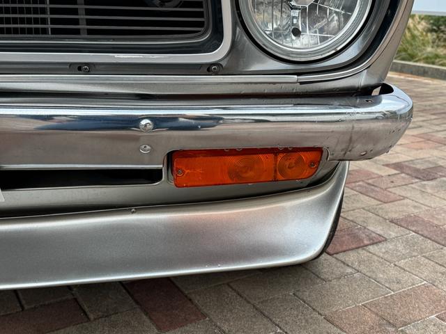 サニートラック ＤＸ　ＤＸ　シルバー全塗装　４ＭＴ　Ｆスポイラー　ＭＯＭＯステアリング　社外ホイール　丸目２灯フェイス　フェンダーミラー　社外マフラー（38枚目）