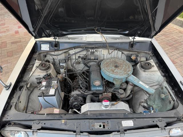 サニートラック ＤＸ　ＤＸ　シルバー全塗装　４ＭＴ　Ｆスポイラー　ＭＯＭＯステアリング　社外ホイール　丸目２灯フェイス　フェンダーミラー　社外マフラー（48枚目）