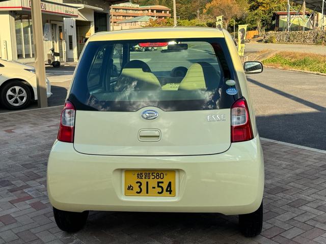 エッセ X X 走行58548キロ 4AT キーレス 電動格納ミラー パワーウィンドウ ドアバイザー 純正CD・FM/AMラジオ AC スペアタイヤ ワンオーナー 禁煙車 記録簿(4枚目)
