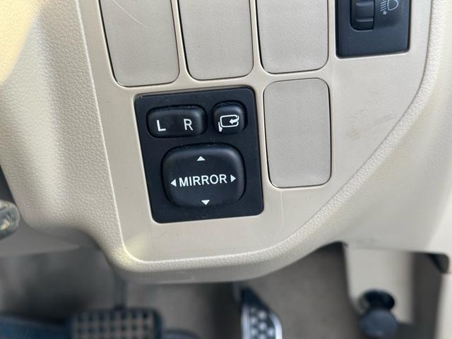 エッセ X X 走行58548キロ 4AT キーレス 電動格納ミラー パワーウィンドウ ドアバイザー 純正CD・FM/AMラジオ AC スペアタイヤ ワンオーナー 禁煙車 記録簿(16枚目)