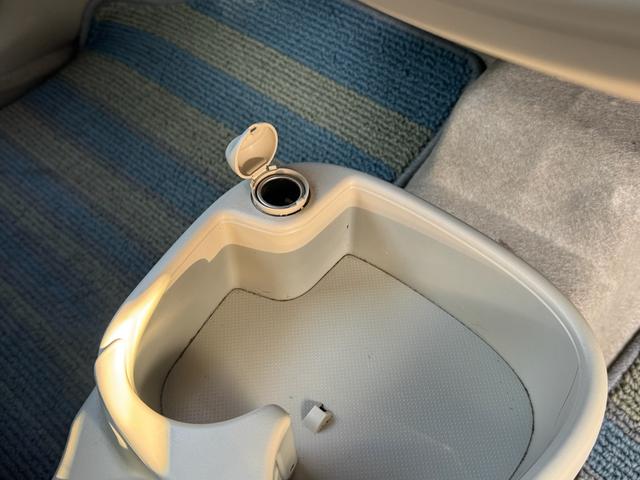 エッセ X X 走行58548キロ 4AT キーレス 電動格納ミラー パワーウィンドウ ドアバイザー 純正CD・FM/AMラジオ AC スペアタイヤ ワンオーナー 禁煙車 記録簿(21枚目)