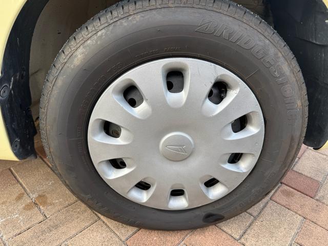 エッセ X X 走行58548キロ 4AT キーレス 電動格納ミラー パワーウィンドウ ドアバイザー 純正CD・FM/AMラジオ AC スペアタイヤ ワンオーナー 禁煙車 記録簿(51枚目)