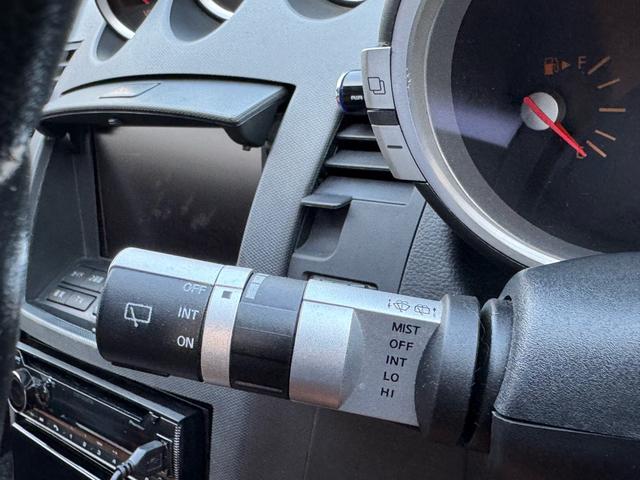 フェアレディＺ バージョンＴ　バージョンＴ　６ＭＴ　社外マフラー　社外ステアリング　３６０°ドラレコ　シートヒーター　ＥＴＣ　３連サブメーター　Ｂｌｕｅｔｏｏｔｈ　バックカメラ　ＬＥＤハバルブ　革シート　ＢＯＳＥサウンド（15枚目）