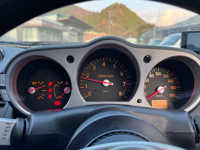 フェアレディＺ バージョンＴ　バージョンＴ　６ＭＴ　社外マフラー　社外ステアリング　３６０°ドラレコ　シートヒーター　ＥＴＣ　３連サブメーター　Ｂｌｕｅｔｏｏｔｈ　バックカメラ　ＬＥＤハバルブ　革シート　ＢＯＳＥサウンド（20枚目）