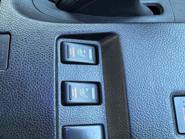 フェアレディＺ バージョンＴ　バージョンＴ　６ＭＴ　社外マフラー　社外ステアリング　３６０°ドラレコ　シートヒーター　ＥＴＣ　３連サブメーター　Ｂｌｕｅｔｏｏｔｈ　バックカメラ　ＬＥＤハバルブ　革シート　ＢＯＳＥサウンド（33枚目）