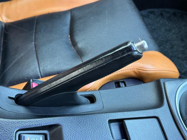 フェアレディＺ バージョンＴ　バージョンＴ　６ＭＴ　社外マフラー　社外ステアリング　３６０°ドラレコ　シートヒーター　ＥＴＣ　３連サブメーター　Ｂｌｕｅｔｏｏｔｈ　バックカメラ　ＬＥＤハバルブ　革シート　ＢＯＳＥサウンド（35枚目）