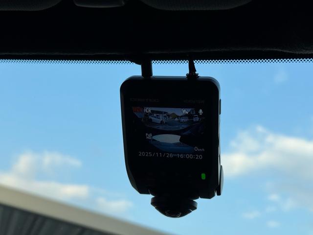 フェアレディＺ バージョンＴ　バージョンＴ　６ＭＴ　社外マフラー　社外ステアリング　３６０°ドラレコ　シートヒーター　ＥＴＣ　３連サブメーター　Ｂｌｕｅｔｏｏｔｈ　バックカメラ　ＬＥＤハバルブ　革シート　ＢＯＳＥサウンド（36枚目）