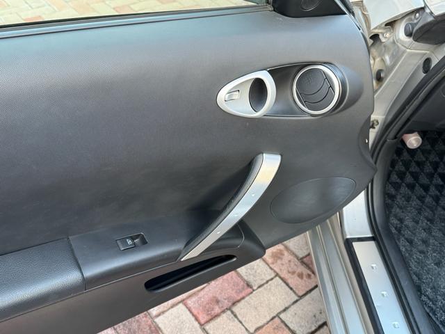 フェアレディＺ バージョンＴ　バージョンＴ　６ＭＴ　社外マフラー　社外ステアリング　３６０°ドラレコ　シートヒーター　ＥＴＣ　３連サブメーター　Ｂｌｕｅｔｏｏｔｈ　バックカメラ　ＬＥＤハバルブ　革シート　ＢＯＳＥサウンド（43枚目）