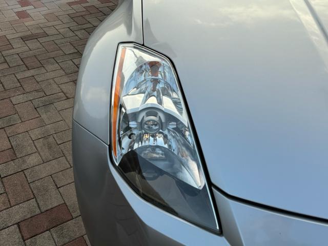 フェアレディＺ バージョンＴ　バージョンＴ　６ＭＴ　社外マフラー　社外ステアリング　３６０°ドラレコ　シートヒーター　ＥＴＣ　３連サブメーター　Ｂｌｕｅｔｏｏｔｈ　バックカメラ　ＬＥＤハバルブ　革シート　ＢＯＳＥサウンド（52枚目）