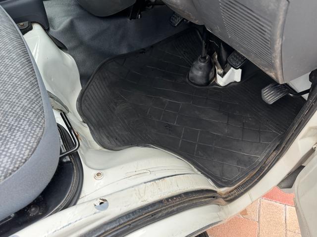 ハイゼットトラック ローダンプ　ローダンプ　新品クラッチ交換済み　５ＭＴ　パワーステアリング　エアコン　デフロック　パートタイム４ＷＤ　２４年製タイヤ　三方開　電動ダンプ（11枚目）