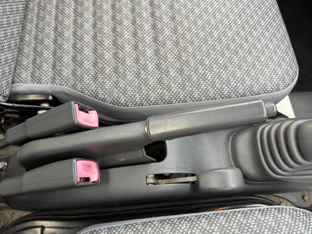 ハイゼットトラック ローダンプ　ローダンプ　新品クラッチ交換済み　５ＭＴ　パワーステアリング　エアコン　デフロック　パートタイム４ＷＤ　２４年製タイヤ　三方開　電動ダンプ（27枚目）