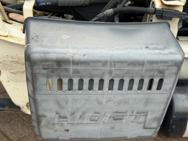 ハイゼットトラック ローダンプ　ローダンプ　新品クラッチ交換済み　５ＭＴ　パワーステアリング　エアコン　デフロック　パートタイム４ＷＤ　２４年製タイヤ　三方開　電動ダンプ（49枚目）