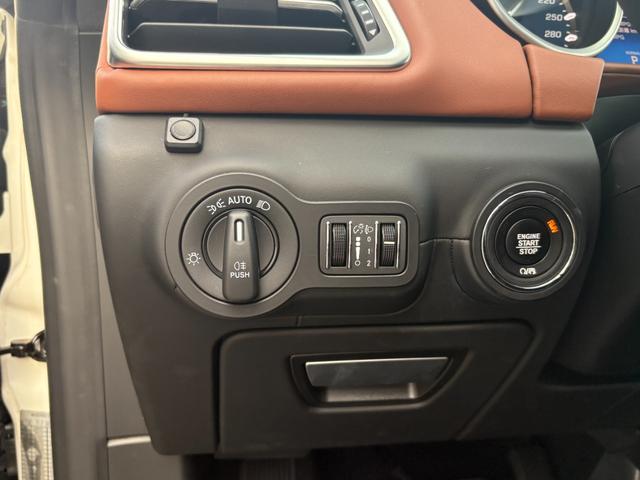 MASERATI GHIBLI BASE GRADE