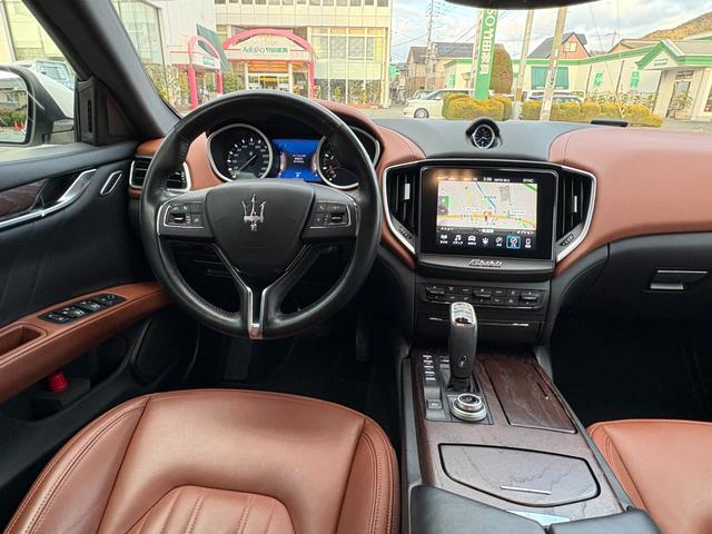 MASERATI GHIBLI BASE GRADE