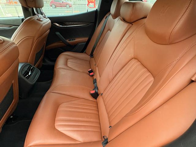 MASERATI GHIBLI BASE GRADE