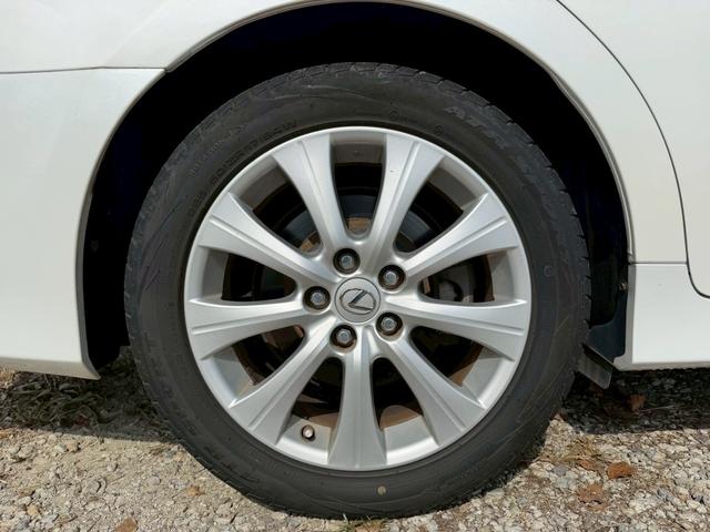 ＧＳ ＧＳ２５０　Ｉパッケージ　純正ナビ　本革シート　バックカメラ　ヘッドアップディスプレイ　ウッドコンビハンドル　前席パワーシート　シートヒーター＆クーラー　フルセグ　Ｂｌｕｅｔｏｏｔｈ　ＥＴＣ　電動チルトステア　ハンドルヒーター（31枚目）