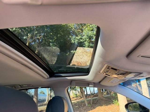 ＧＳ ＧＳ２５０　バージョンＬ　純正ナビ　サンルーフ　黒革シート　衝突軽減ブレーキ　レーダークルーズ　ヘッドアップディスプレイ　全席シートヒーター　前席パワーシート＆シートクーラー　オートハイビーム　ＬＥＤヘッドライト　バックカメラ（11枚目）