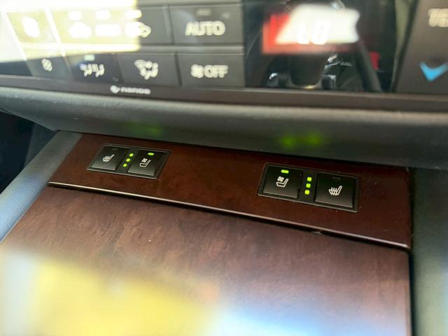 ＧＳ ＧＳ２５０　バージョンＬ　純正ナビ　サンルーフ　黒革シート　衝突軽減ブレーキ　レーダークルーズ　ヘッドアップディスプレイ　全席シートヒーター　前席パワーシート＆シートクーラー　オートハイビーム　ＬＥＤヘッドライト　バックカメラ（14枚目）