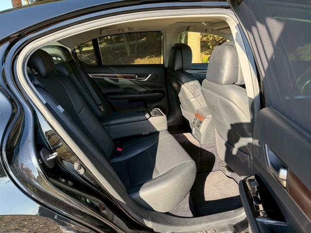ＧＳ ＧＳ２５０　バージョンＬ　純正ナビ　サンルーフ　黒革シート　衝突軽減ブレーキ　レーダークルーズ　ヘッドアップディスプレイ　全席シートヒーター　前席パワーシート＆シートクーラー　オートハイビーム　ＬＥＤヘッドライト　バックカメラ（15枚目）