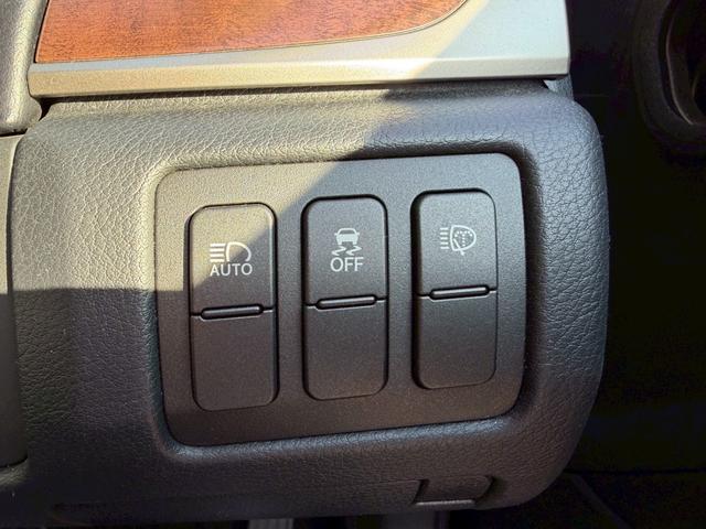 ＧＳ ＧＳ２５０　バージョンＬ　純正ナビ　サンルーフ　黒革シート　衝突軽減ブレーキ　レーダークルーズ　ヘッドアップディスプレイ　全席シートヒーター　前席パワーシート＆シートクーラー　オートハイビーム　ＬＥＤヘッドライト　バックカメラ（17枚目）