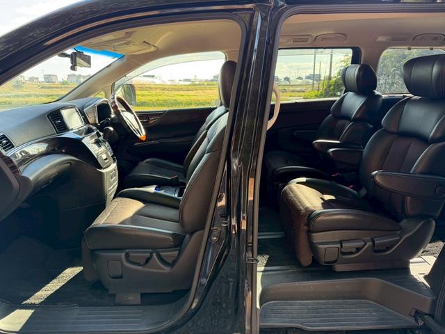 エルグランド 250ハイウェイスター 純正8型ナビ 両側電動スライド ミラー型前後ドラレコ バックカメラ ポータブル冷温庫 LEDヘッドライト フルセグ Bluetoothオーディオ 社外17インチアルミ 半革シート ETC(18枚目)