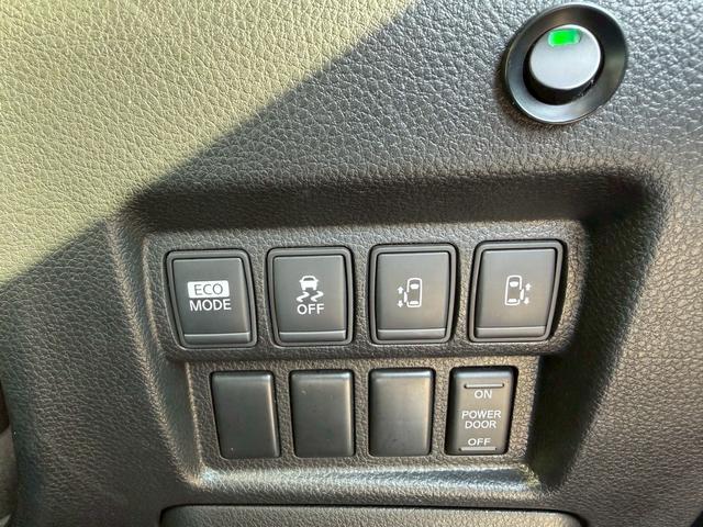 エルグランド ２５０ハイウェイスター　純正メーカーナビ　後席電動モニター　全方位カメラ　両側電動スライド　半革シート　フルセグ　Ｂｌｕｅｔｏｏｔｈオーディオ　ＨＩＤヘッドライト　ＥＴＣ（14枚目）