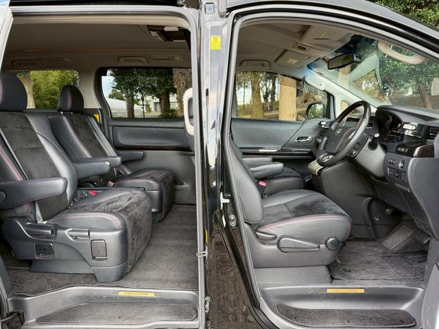 ヴェルファイア ２．４Ｚ　ゴールデンアイズ　ＡＬＰＩＮＥ９型ナビ　ＡＬＰＩＮＥ後席モニター　両側電動スライドドア　半革シート　バックカメラ　パワーバックドア　ＥＴＣ　フルセグ　Ｂｌｕｅｔｏｏｔｈ　レオニス１９インチＡＷ　コーナーセンサー（7枚目）