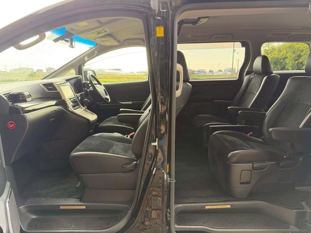 ヴェルファイア ２．４Ｚ　ゴールデンアイズ　ＡＬＰＩＮＥ９型ナビ　ＡＬＰＩＮＥ後席モニター　両側電動スライドドア　半革シート　バックカメラ　パワーバックドア　ＥＴＣ　フルセグ　Ｂｌｕｅｔｏｏｔｈ　レオニス１９インチＡＷ　コーナーセンサー（19枚目）