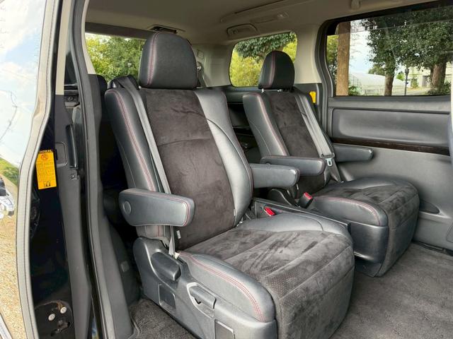 ヴェルファイア ２．４Ｚ　ゴールデンアイズ　ＡＬＰＩＮＥ９型ナビ　ＡＬＰＩＮＥ後席モニター　両側電動スライドドア　半革シート　バックカメラ　パワーバックドア　ＥＴＣ　フルセグ　Ｂｌｕｅｔｏｏｔｈ　レオニス１９インチＡＷ　コーナーセンサー（20枚目）