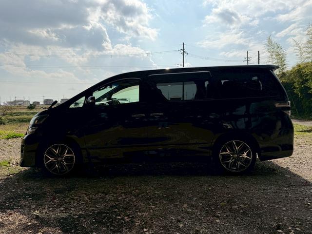 ヴェルファイア ２．４Ｚ　ゴールデンアイズ　ＡＬＰＩＮＥ９型ナビ　ＡＬＰＩＮＥ後席モニター　両側電動スライドドア　半革シート　バックカメラ　パワーバックドア　ＥＴＣ　フルセグ　Ｂｌｕｅｔｏｏｔｈ　レオニス１９インチＡＷ　コーナーセンサー（27枚目）