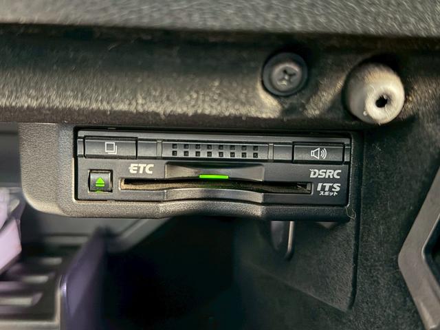 ＩＳ ＩＳ２５０　バージョンＬ　純正ナビ　本革シート　衝突軽減ブレーキ　レーダークルーズ　コーナーセンサー　シートヒーター＆クーラー　パワーシート　ドラレコ　リアサンシェード　バックカメラ　ＥＴＣ　デイライト（16枚目）