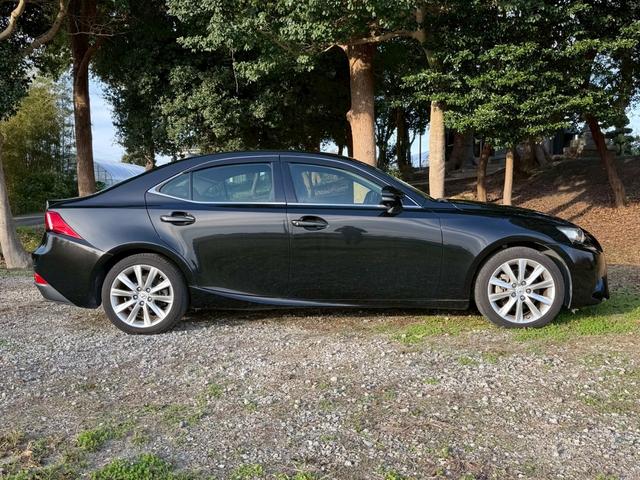 ＩＳ ＩＳ２５０　バージョンＬ　純正ナビ　本革シート　衝突軽減ブレーキ　レーダークルーズ　コーナーセンサー　シートヒーター＆クーラー　パワーシート　ドラレコ　リアサンシェード　バックカメラ　ＥＴＣ　デイライト（28枚目）