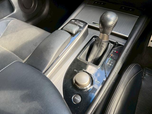 GS GS250 Fスポーツ 純正ナビ 黒革シート ローダウン バックカメラ シートヒーター ベンチレーション パワーシート パワートランク ETC フルセグTV パドルシフト Bluetoothオーディオ LEDヘッドライト(11枚目)