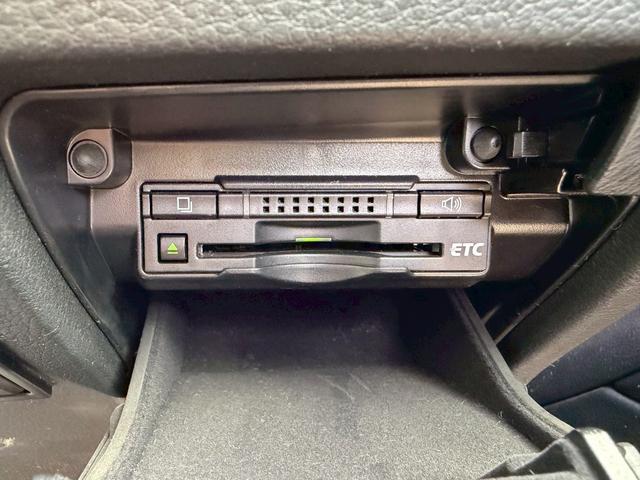 GS GS250 Fスポーツ 純正ナビ 黒革シート ローダウン バックカメラ シートヒーター ベンチレーション パワーシート パワートランク ETC フルセグTV パドルシフト Bluetoothオーディオ LEDヘッドライト(15枚目)