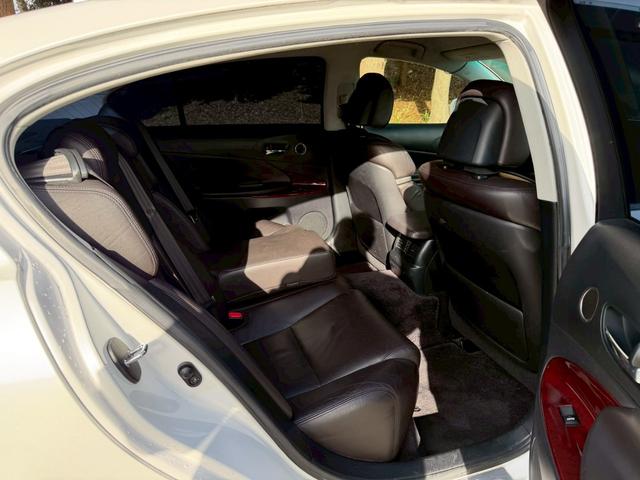 GS GS350 スピンドル仕様 本革シート シートヒーター ベンチレーション 社外フルエアロ 社外20インチアルミ パワーシート ETC HIDヘッドライト クルーズコントロール ドライブレコーダー(18枚目)