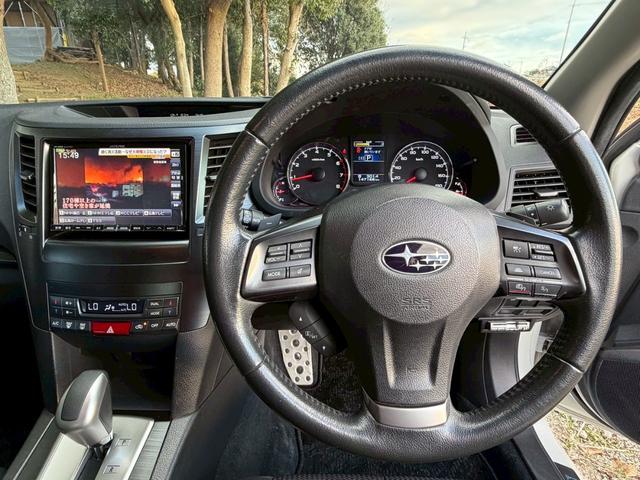 レガシィツーリングワゴン ２．５ｉ　Ｂスポーツアイサイト　Ｇパッケージ　社外８インチナビ　半革シート　衝突軽減　レーダークルーズ　車線逸脱警報　バックカメラ　フルセグＴＶ　Ｂｌｕｅｔｏｏｔｈオーディオ　ＥＴＣ　パワーシート　純正ルーフキャリア積込　ＨＩＤヘッドライト（8枚目）