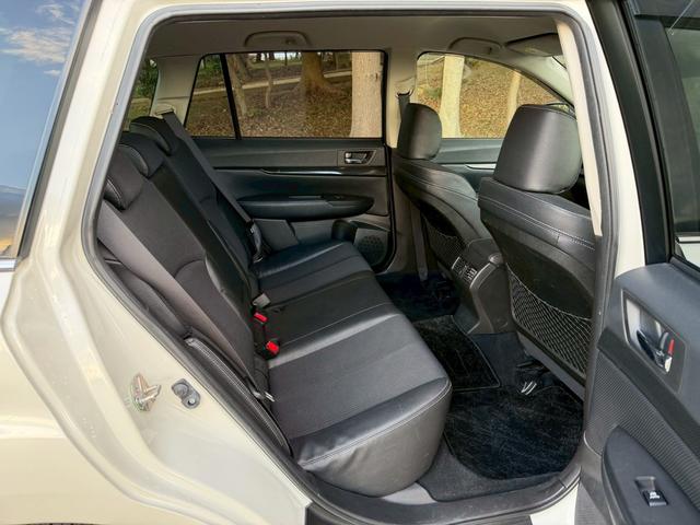 レガシィツーリングワゴン ２．５ｉ　Ｂスポーツアイサイト　Ｇパッケージ　社外８インチナビ　半革シート　衝突軽減　レーダークルーズ　車線逸脱警報　バックカメラ　フルセグＴＶ　Ｂｌｕｅｔｏｏｔｈオーディオ　ＥＴＣ　パワーシート　純正ルーフキャリア積込　ＨＩＤヘッドライト（20枚目）