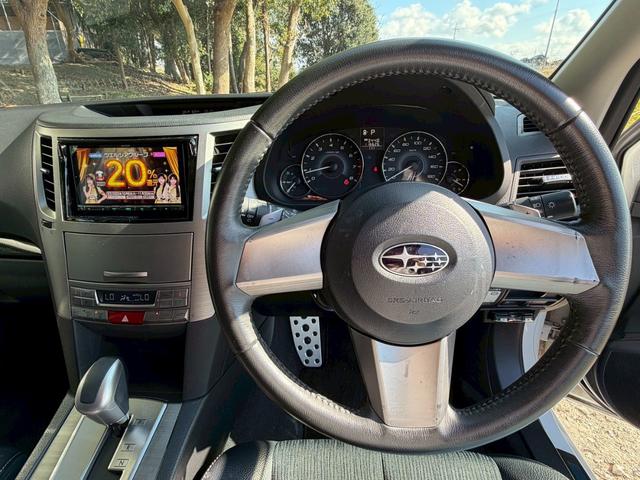 レガシィツーリングワゴン 2.5GT Sパッケージ 社外ナビ 半革シート サンルーフ(開閉不可) バックカメラ ドライブレコーダー Bluetoothオーディオ フルセグTV 電動パーキング ETC 18インチアルミ(7枚目)