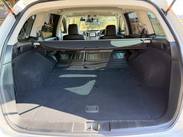 レガシィツーリングワゴン 2.5GT Sパッケージ 社外ナビ 半革シート サンルーフ(開閉不可) バックカメラ ドライブレコーダー Bluetoothオーディオ フルセグTV 電動パーキング ETC 18インチアルミ(17枚目)