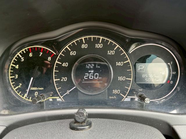 ノート Ｘ　ＤＩＧ－Ｓ　純正ナビ　フルセグＴＶ　Ｂｌｕｅｔｏｏｔｈオーディオ　スーパーチャージャー　プッシュスタート　ＥＴＣ　アイドリングストップ（7枚目）