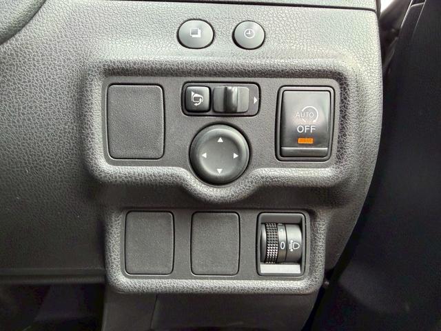 ノート Ｘ　ＤＩＧ－Ｓ　純正ナビ　フルセグＴＶ　Ｂｌｕｅｔｏｏｔｈオーディオ　スーパーチャージャー　プッシュスタート　ＥＴＣ　アイドリングストップ（13枚目）