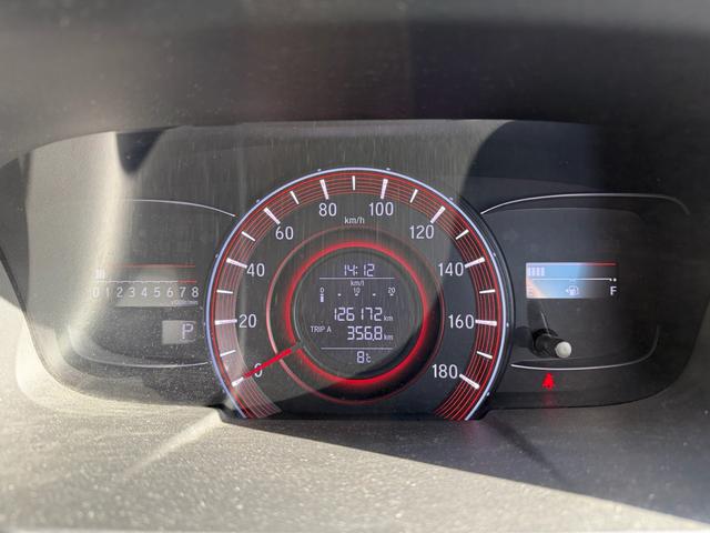 オデッセイ アブソルート　社外ナビ　半革シート　バックカメラ　左側電動スライドドア　フルセグＴＶ　Ｂｌｕｅｔｏｏｔｈオーディオ　ＥＴＣ　ＬＥＤヘッドライト　クルーズコントロール　パドルシフト（7枚目）